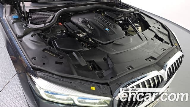 BMW 7 Series 2020 — ფოტო 19/33