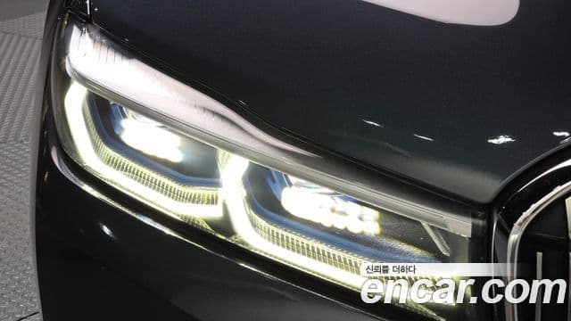 BMW 7 Series 2020 — ფოტო 32/33
