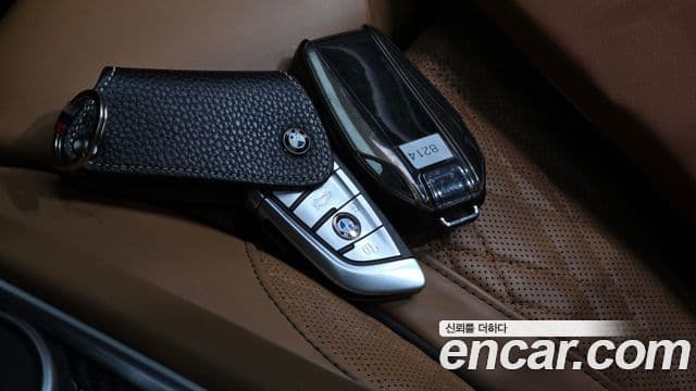 BMW 7 Series 2020 — ფოტო 25/33
