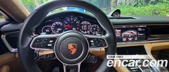 Porsche Panamera 2018 — Photo 11/18