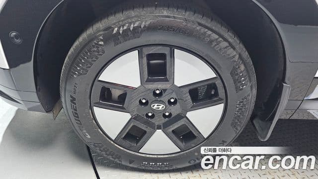 Hyundai Santa Fe 2024 — Photo 32/37