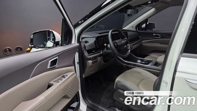 Kia Carnival 2025 — Фото 10/20