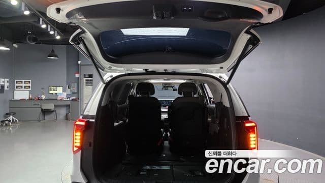 Kia Carnival 2025 — Фото 20/20