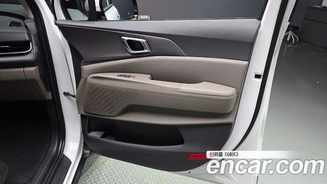 Kia Carnival 2025 — Şəkil 10/33