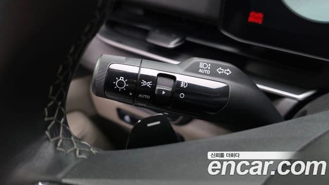 Kia Carnival 2025 — Şəkil 18/33