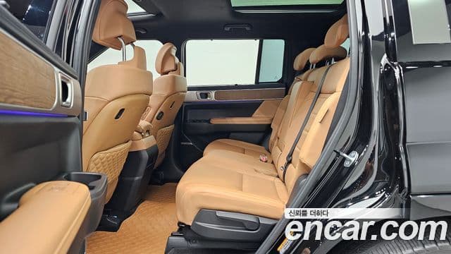 Hyundai Santa Fe 2024 — ფოტო 8/35