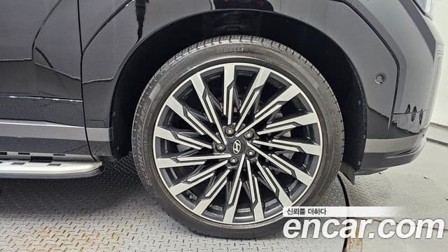 Hyundai Santa Fe 2024 — ფოტო 33/35