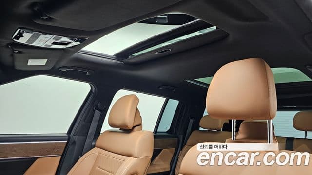 Hyundai Santa Fe 2024 — ფოტო 28/35
