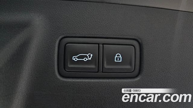 Hyundai Santa Fe 2024 — ფოტო 7/35