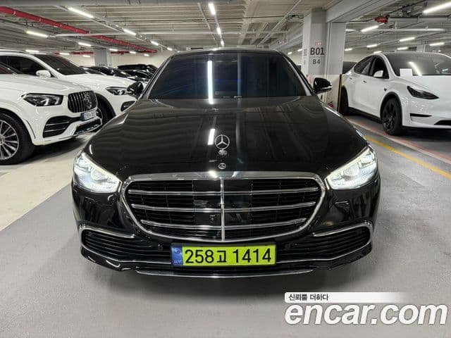 Mercedes-Benz S-Class 2024 — Photo 1/20