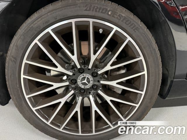 Mercedes-Benz S-Class 2024 — Photo 14/20