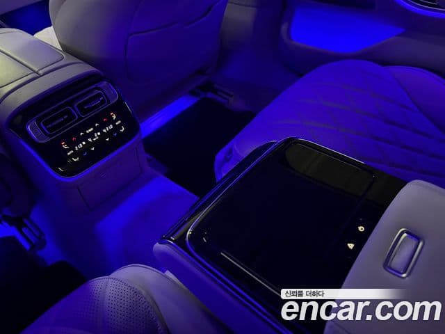 Mercedes-Benz S-Class 2024 — Photo 18/20