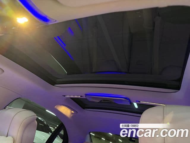 Mercedes-Benz S-Class 2024 — Photo 6/20