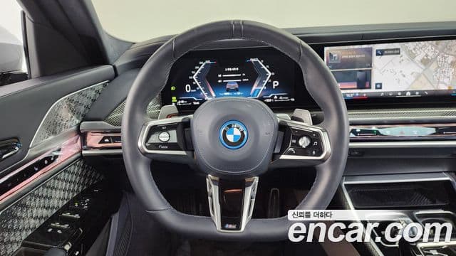 BMW 7 Series 2025 — Photo 9/38
