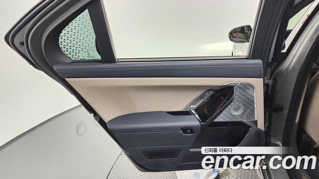 BMW 7 Series 2025 — Photo 23/38