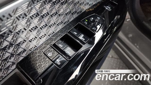 BMW 7 Series 2025 — Photo 36/38