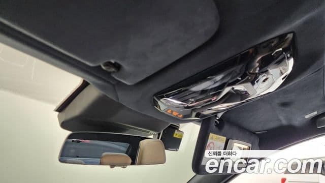 BMW 7 Series 2025 — Photo 20/38