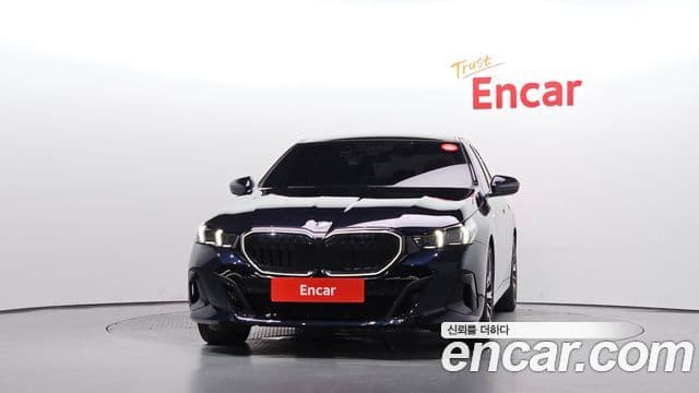 BMW 5 Series 2024 — ფოტო 14/20
