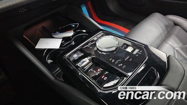 BMW 5 Series 2024 — ფოტო 8/20