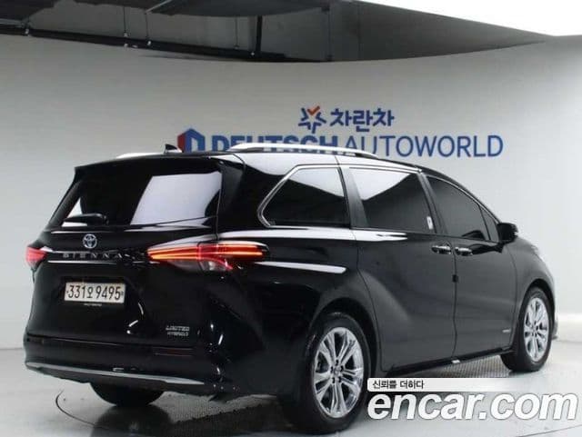 Toyota Sienna 2021 — ფოტო 7/20
