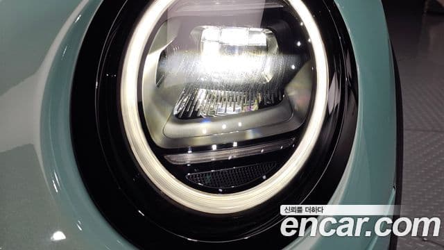 Mini Cooper C 2025 — Photo 10/32