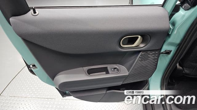 Mini Cooper C 2025 — Photo 9/32