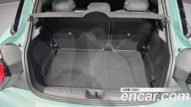 Mini Cooper C 2025 — Photo 24/32