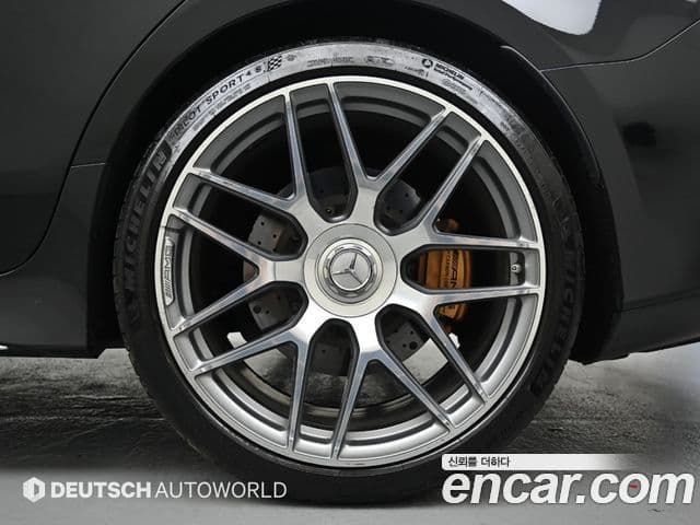 Mercedes-Benz AMG GT 2020 — Photo 12/20