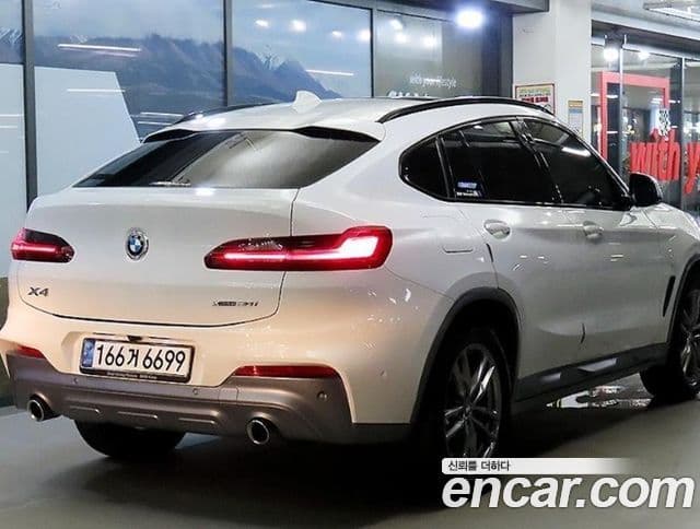 BMW X4 2021 — ფოტო 9/20