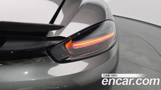 Porsche 718 Cayman 2021 — Photo 2/30