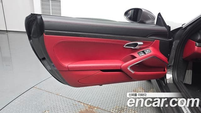 Porsche 718 Cayman 2021 — Photo 18/30