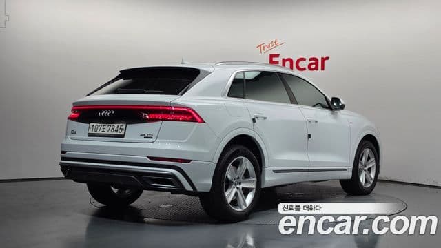 Audi Q8 2020 — Photo 4/36