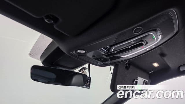Audi Q8 2020 — Photo 29/36