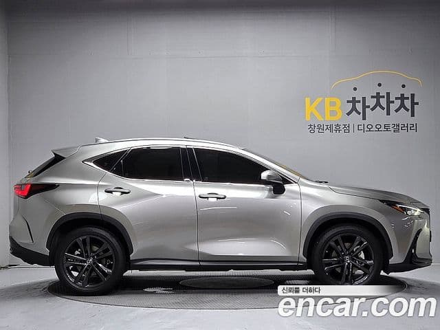 Lexus NX350h 2022 — ფოტო 1/20