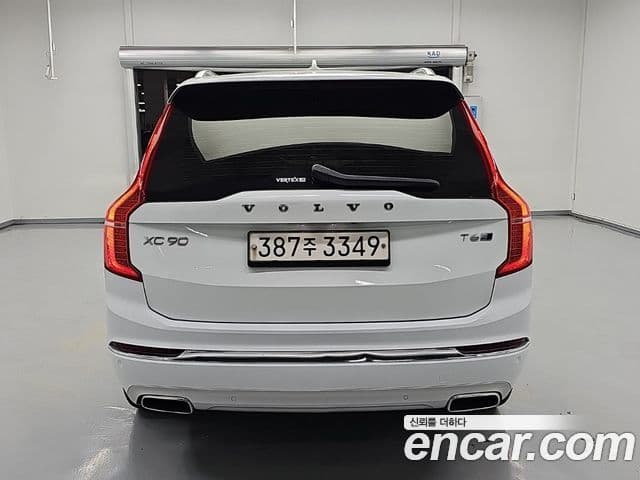 Volvo XC90 2020 — ფოტო 6/10