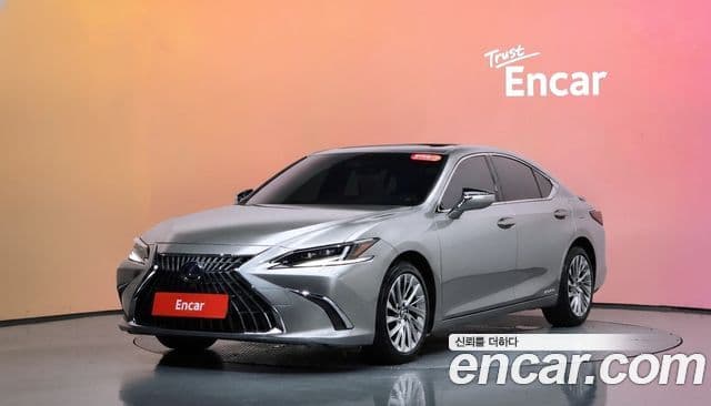Lexus ES300h 2022 — ფოტო 9/34