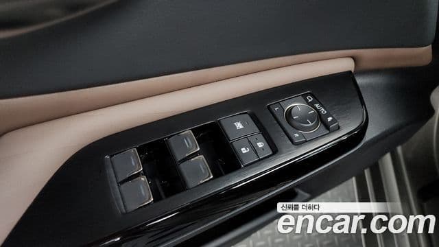 Lexus ES300h 2022 — ფოტო 21/34