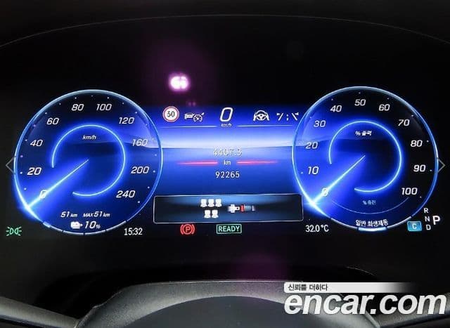 Mercedes-Benz EQS SUV 2023 — ფოტო 10/20
