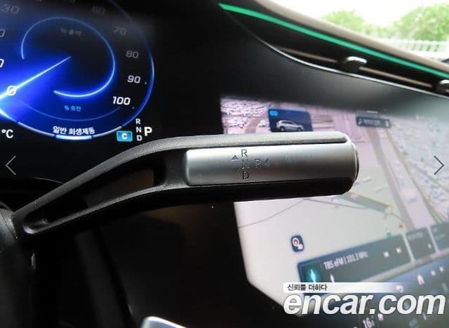 Mercedes-Benz EQS SUV 2023 — ფოტო 20/20