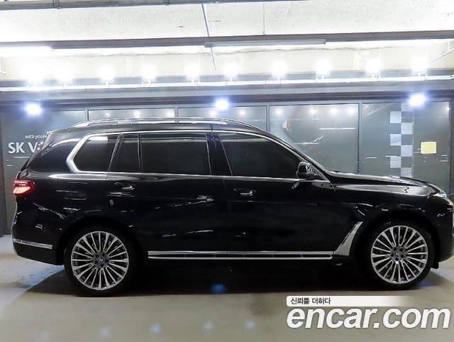 BMW X7 2024 — ფოტო 19/20