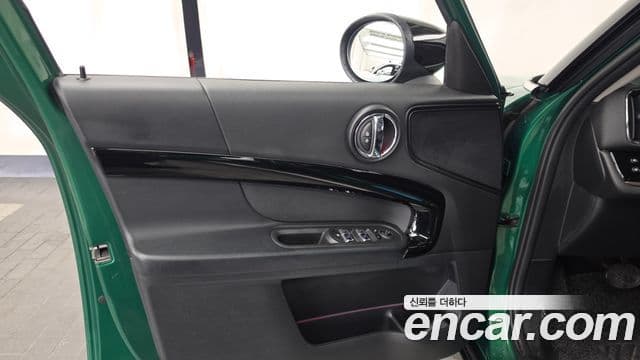 Mini Cooper D Countryman 2022 — ფოტო 22/32