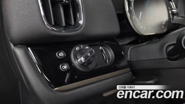 Mini Cooper D Countryman 2022 — ფოტო 29/32
