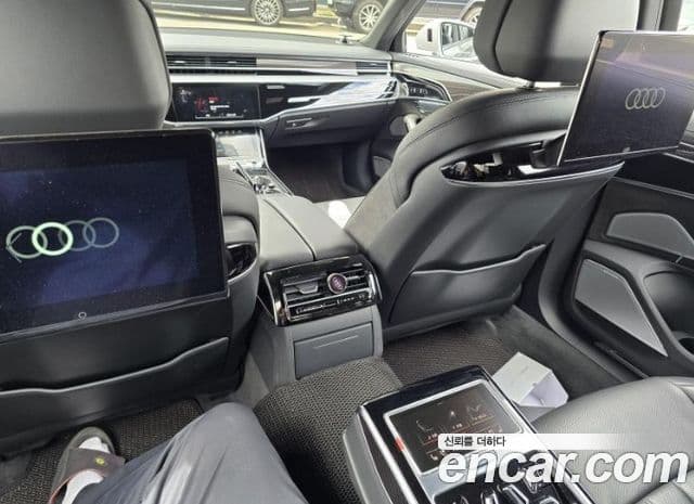 Audi A8 2021 — Photo 13/20