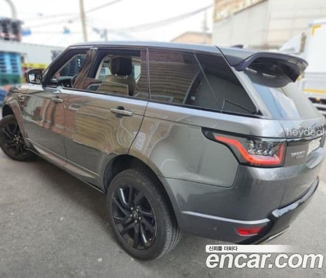 Land Rover Range Rover Sport 2018 — Photo 3/7