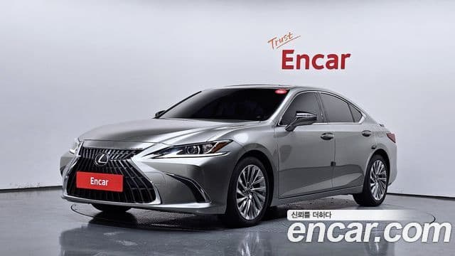 Lexus ES300h 2022 — ფოტო 7/20