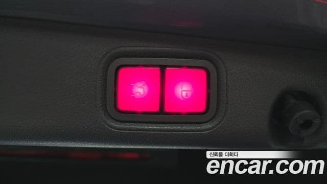 Mercedes-Benz E-Class 2022 — Photo 18/20
