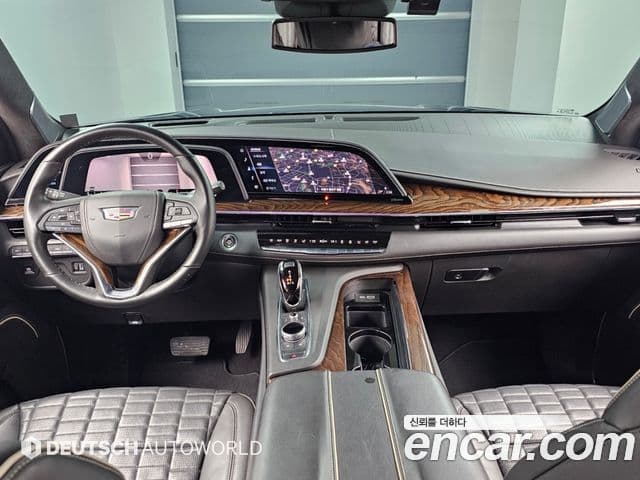 Cadillac Escalade 2021 — Photo 2/20