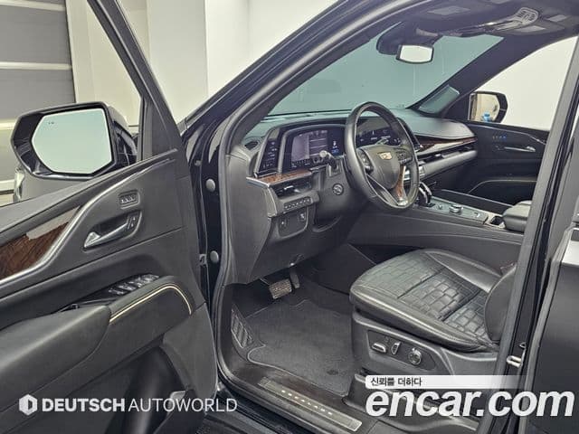 Cadillac Escalade 2021 — Photo 19/20