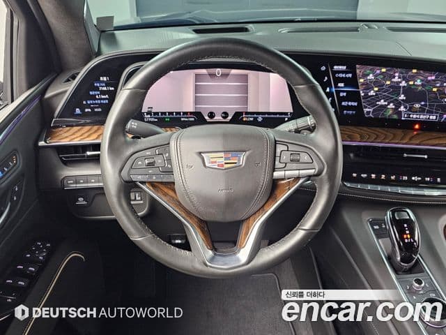 Cadillac Escalade 2021 — Photo 17/20