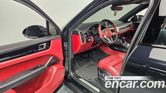 Porsche Cayenne 2021 — Şəkil 14/33